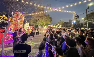 ▲民眾踴躍參加中台灣元宵燈會「party龍」現場活動。（圖／台中市政府提供，2024.02.20）