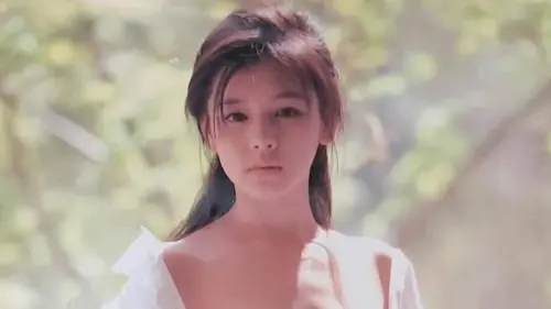 ▲徐若瑄拍《天使心》寫真集時才18歲，還很青澀。（圖／翻攝自復刻舊時光臉書）