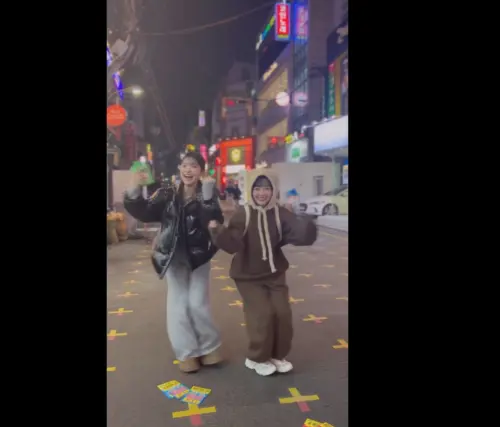 ▲籃籃飛韓國合體李多慧。(圖/籃籃IG) ▲籃籃飛韓國合體李多慧。(圖/籃籃IG)