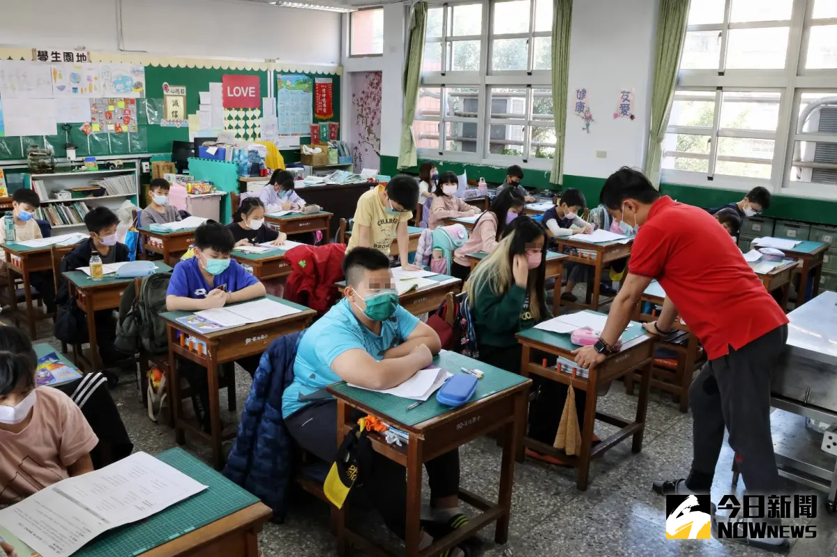 ▲公民政策網路參與平台國高中改「早上10點上課」？逾8千人附議 網兩派吵翻。（圖／NOWnews記者葉志明攝）