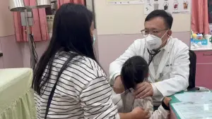 目前流感高原期 群聚童高燒嘔吐住院