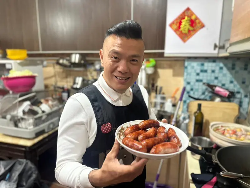 ▲江和樹覺得農曆春節吃太多，最近身上長了點肉。（圖／翻攝江和樹臉書，2024.02.21）