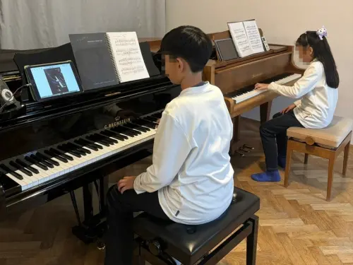 ▲台北市這對超優秀的國小兄妹，從4歲時就開始學鋼琴，屢在知名比賽中榜上有名。（圖／翻攝臉書）