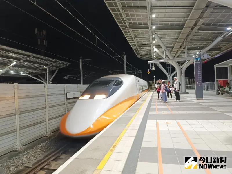 ▲台灣高鐵以快速便利的特性，成為許多人南北往來的重要交通工具，即便票價比較昂貴，到了連假仍然一票難求。（圖／記者許若茵攝）