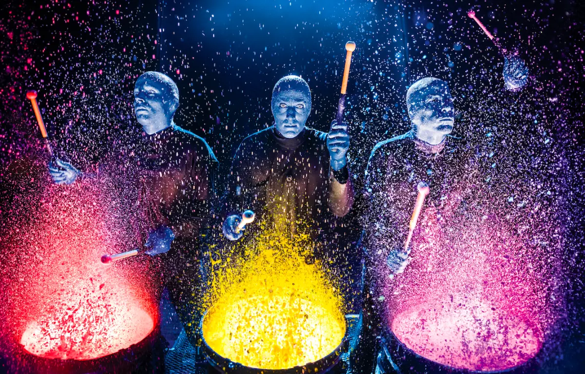 ▲藍人樂團3度來台演出，導演爆料團員上台前會做5000下伏地挺身。（圖／寬宏藝術提供）