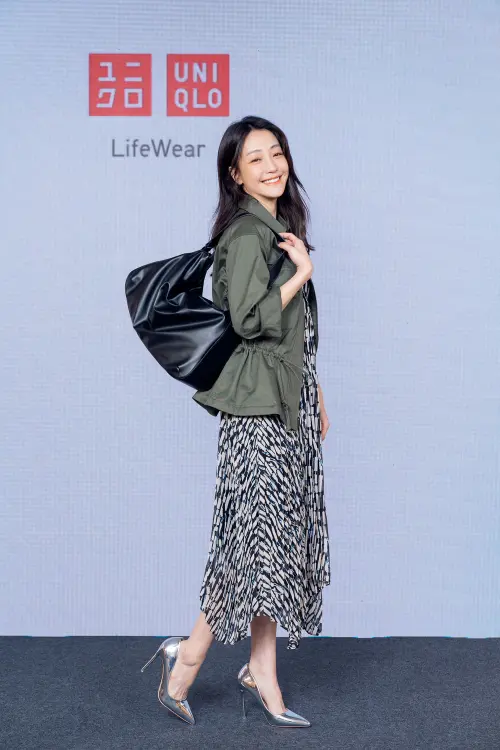 ▲謝欣穎拍戲情緒很重,想穿亮色系衣服。(圖/UNIQLO提供) ▲謝欣穎拍戲情緒很重,想穿亮色系衣服。(圖/UNIQLO提供)
