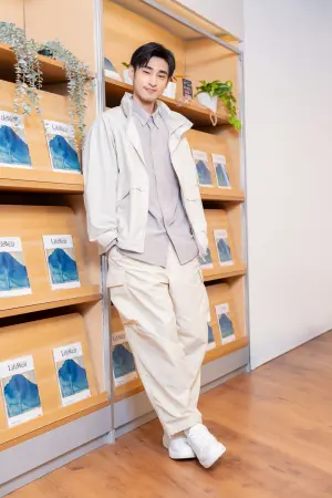 ▲章廣辰說爸媽不催婚,目前沒有新對象。(圖/UNIQLO提供) ▲章廣辰說爸媽不催婚,目前沒有新對象。(圖/UNIQLO提供)
