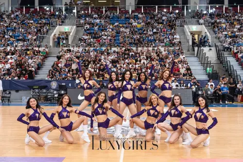 ▲LuxyGirls為美式啦啦隊,一向以火辣性感著稱。(圖/翻攝自舒子晨IG) ▲LuxyGirls為美式啦啦隊,一向以火辣性感著稱。(圖/翻攝自舒子晨IG)