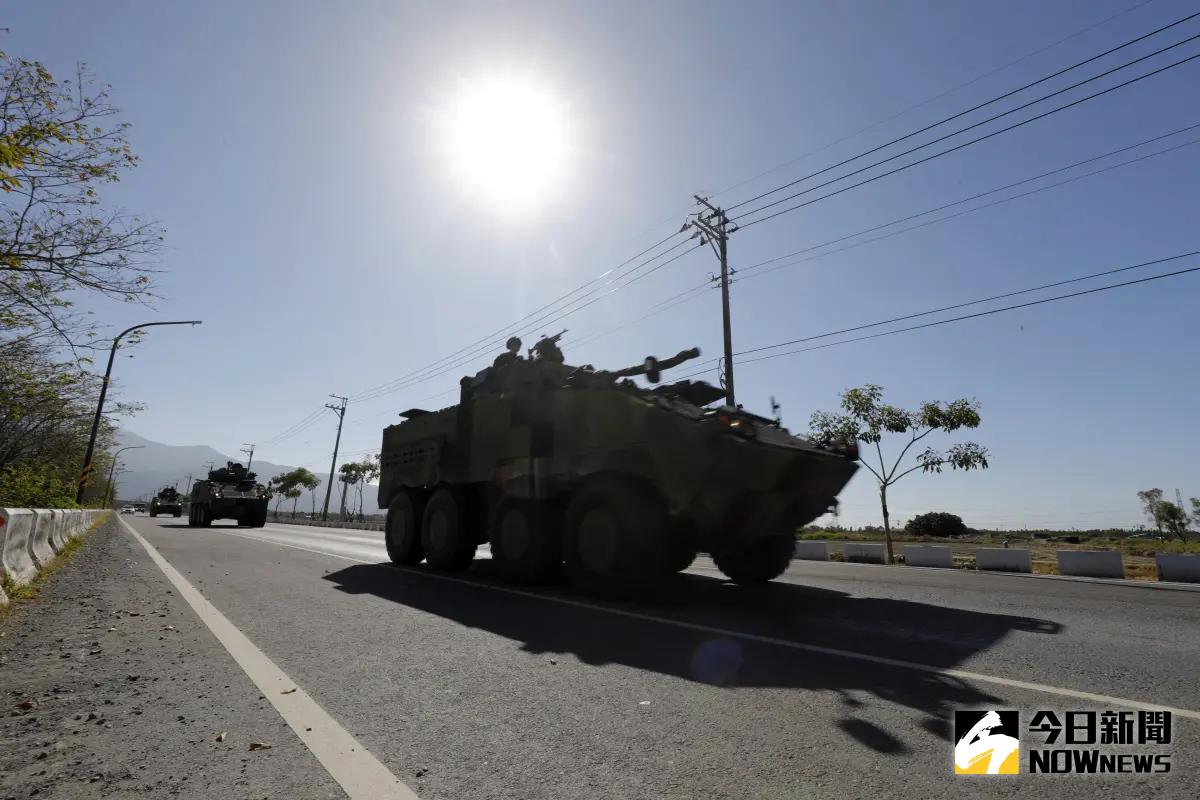▲陸軍機步333旅戰備部隊，CM-34八輪甲車機動偵巡，展現壯盛、戰力堅強的氣勢。（圖／記者莊全成攝，2024.02.23）