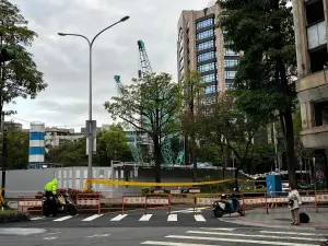 台北市慶城街工地「路面塌陷」！建管處：已勒令停工開罰18萬　
