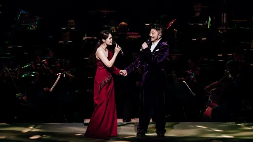周蕙把500萬珠寶穿上身,演繹多首音樂人小蟲的經典歌曲。(圖/衛武營國家藝文中心提供) ▲周蕙把500萬珠寶穿上身,演繹多首音樂人小蟲的經典歌曲。(圖/衛武營國家藝文中心提供)