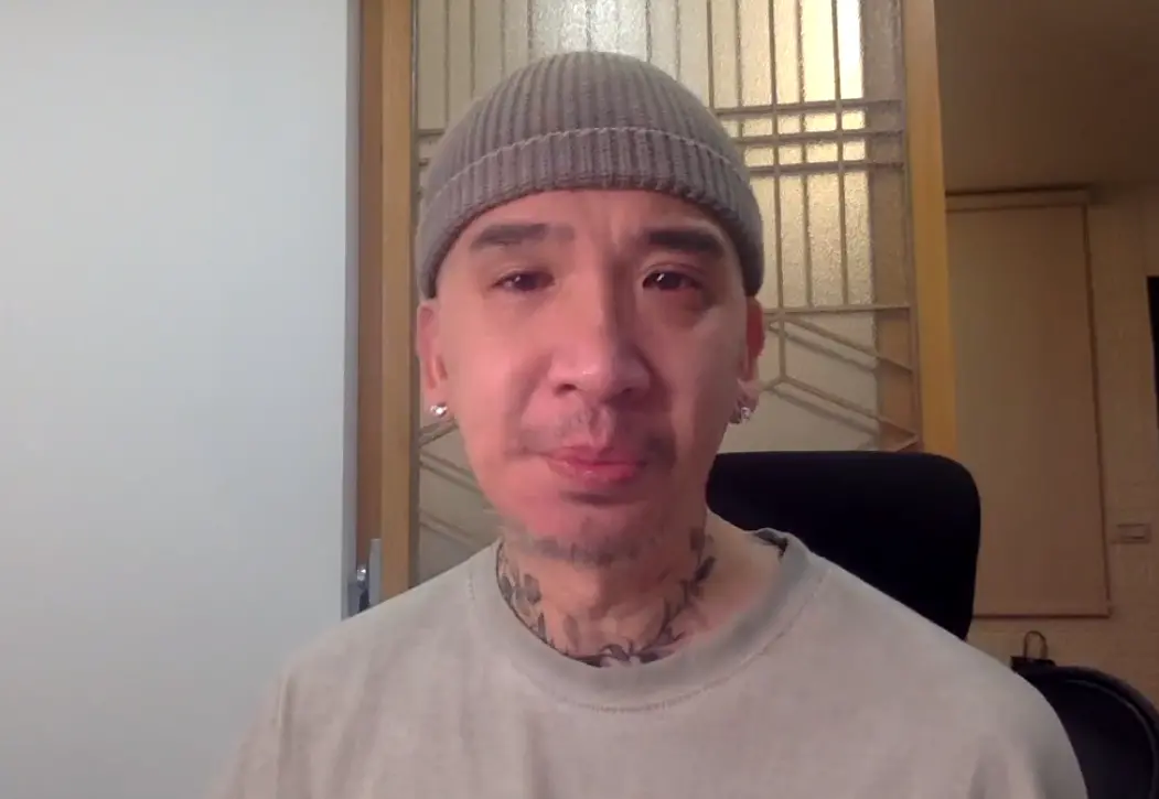 ▲癌症末期又患有憂鬱症的作家H，與單親媽KOL陳珮甄結束短暫婚姻，令不少粉絲感到十分唏噓。（圖／作家H臉書）