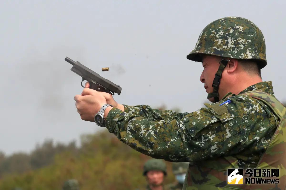 ▲第四作戰區步兵137旅野戰訓場45手槍實彈射擊，提升部隊防衛作戰能力。（圖／記者莊全成攝，2024.02.26）