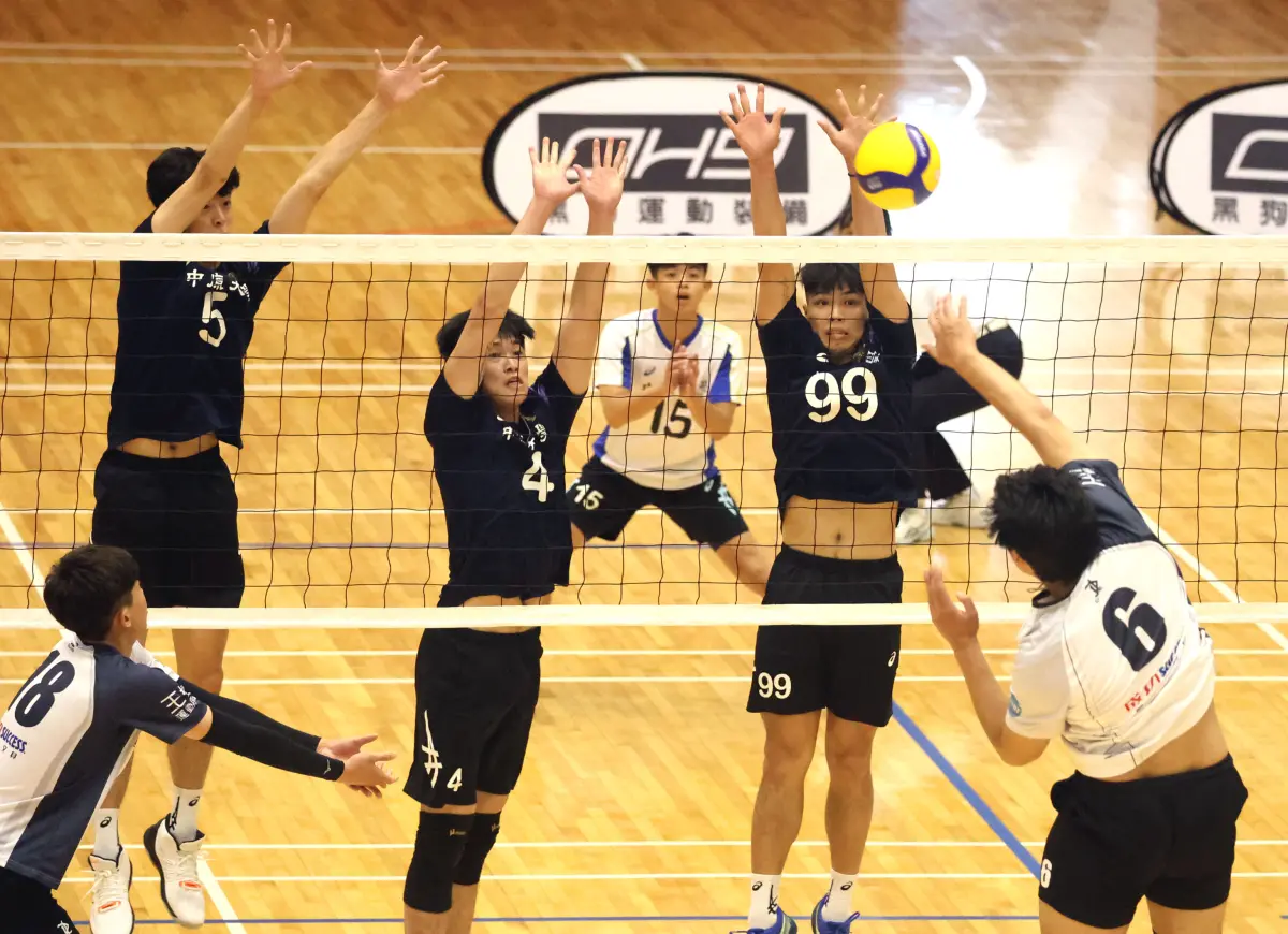 ▲連續14年進入前四強，以去年冠軍隊為班底的中原大學，今年最大的亮點，就是有位來自剛果共和國的210公分長人艾力。（圖／大專體總提供）