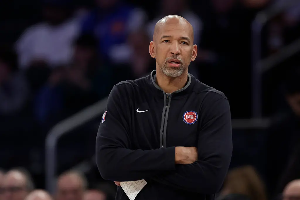 ▲活塞球員Ausar Thompson疑似在最後階段被尼克後衛Donte DiVincenzo撞倒而未吹犯規，賽後活塞主帥Monty Williams受訪時相當不滿，直言：「這絕對是本賽季最糟糕的判罰。」（圖／美聯社／達志影像）