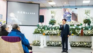 赴陳俊翰告別式 賴清德:願其自由飛翔、指引每個人勇敢前進