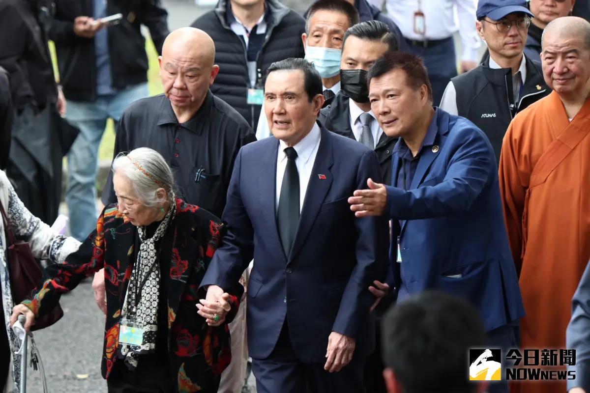 ▲前總統馬英九將在下月赴中，馬辦更表示希望能與老友習近平會面，對此綠委林俊憲認為，馬上次赴陸接待最高層級只有國台辦主任，完全被當「細漢仔」。（圖／記者陳明中攝）