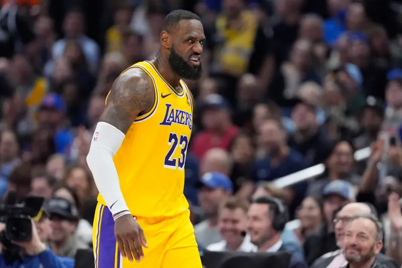 ▲「詹皇」LeBron James今天得到34分、6籃板、8助攻，三分球12投7中，其中第四節獨得19分，帶領湖人從最多落後21分困境完成反撲。（圖／美聯社／達志影像）