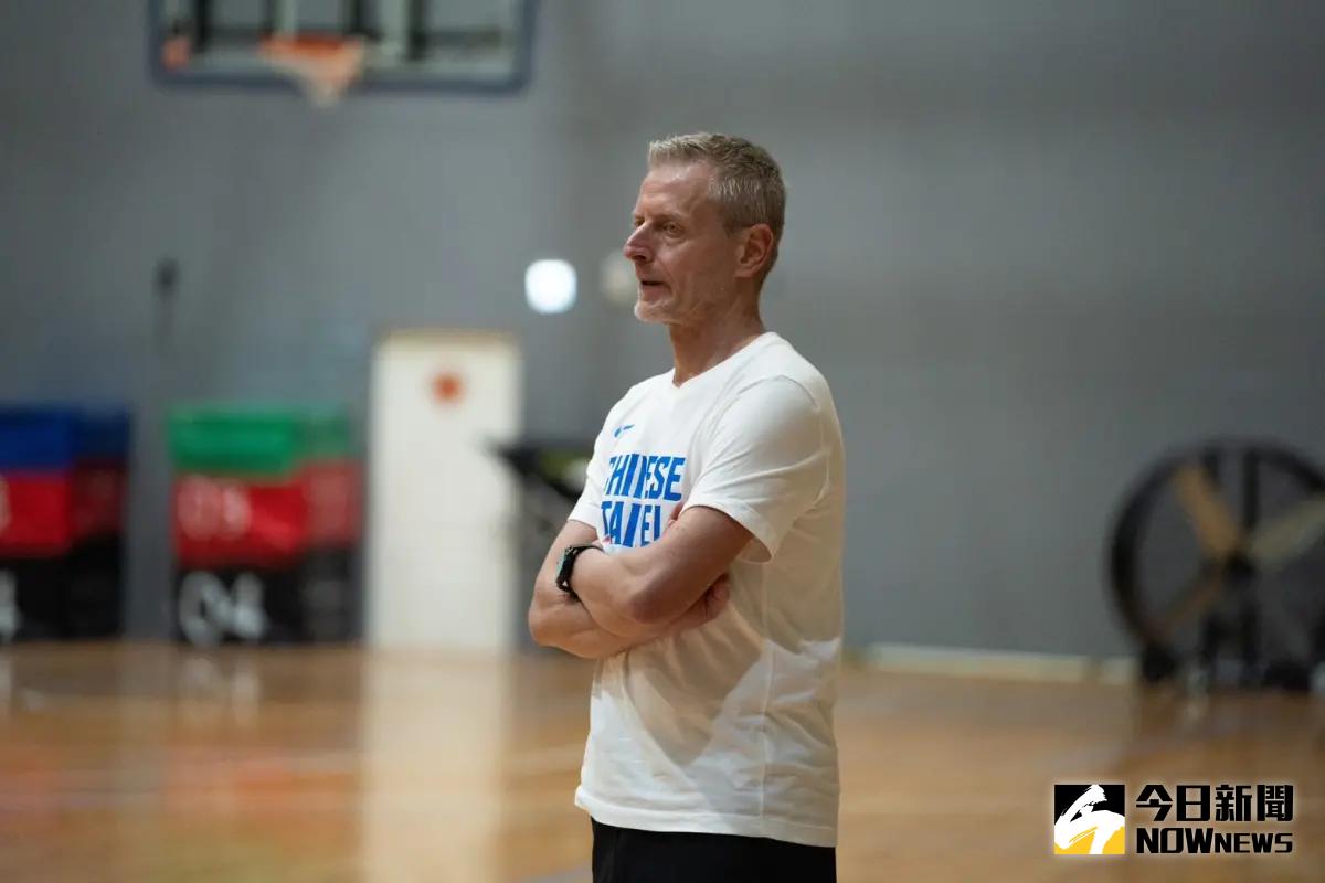 ▲李亦伸認為，中華男籃外籍教練義大利籍圖齊（Ginaluca Tucci）第一次執教中華藍，率隊在今年瓊斯盃打出隊史難得一見高效防守、體系，用人調度靈活，臨場應變和出牌都叫人「耳目一新」。（圖／記者黃建霖攝）