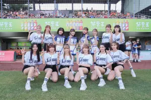 ▲Nozomi（上排左三）、Chihiro（上排左四）在去年台日雙獅交流日就曾來到台灣應援，給許多球迷留下深刻印象。（圖／Uni-Girls IG）