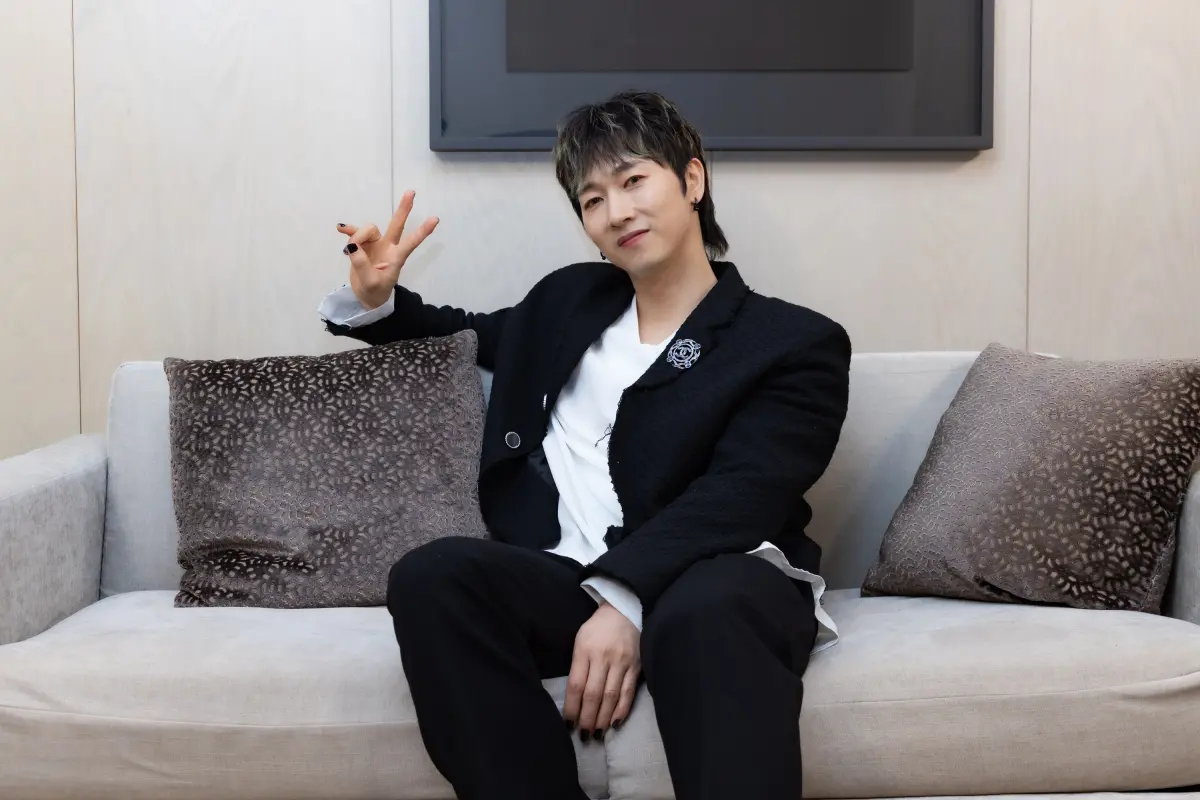 ▲張佑赫是「南韓第一代偶像男團」H.O.T.的成員，聊到1999年與另一組第一代偶像男團「水晶男孩」的關係，他表示彼此都熟識。（圖／ON INN ASIA）