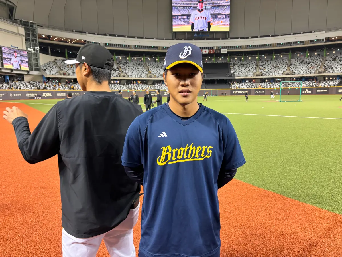 ▲讀賣巨人交流賽中信兄弟捕手徐博瑋扛先發，直呼很緊張。（圖／記者路皓惟攝）