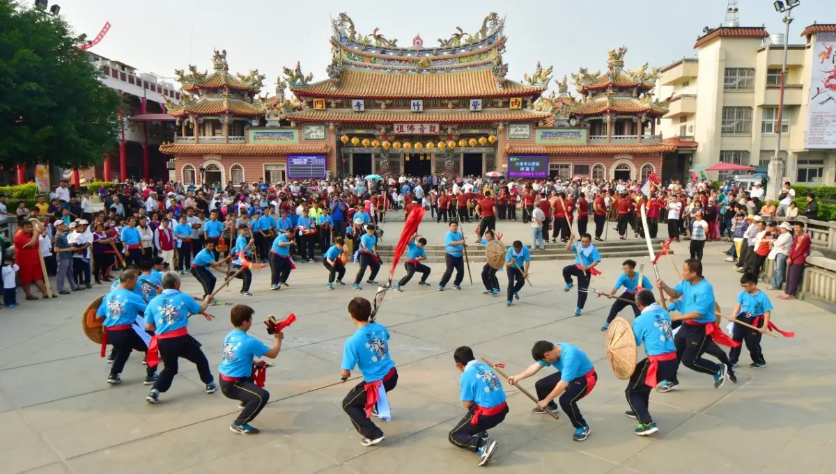 ▲應菜龍宋江陣融合平埔狩獵文化帶來精采演出。（圖／高市府觀光局提供）