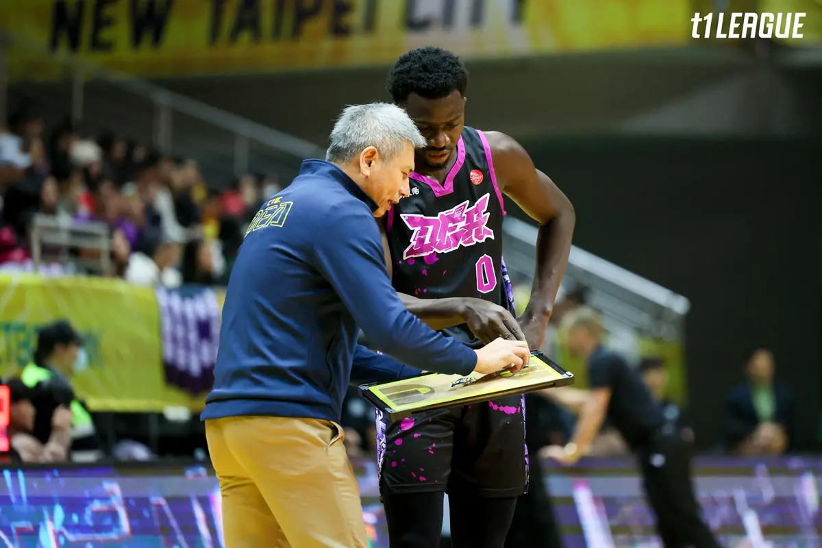 ▲中信特攻在大巨蛋進行比賽，主帥李逸驊透露這次機會希望製造給阿巴西，也希望能讓主控林韋翰上去打個5分鐘。（圖／T1聯盟提供）