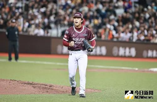 ▲樂天桃猿陳柏豪有關心老同學鄧愷威先發狀況，感性地說鄧愷威的表現有激勵到自己。（圖／記者葉政勳攝 , 2024.03.03）