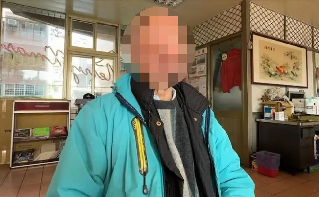 ▲簡姓男子偷走小貨車追撞劉姓巡路員，之後再衝撞基隆八堵分駐所。劉父坦言，自己不是那麼堅強的爸爸，面對喪子的重大變故，已難過痛哭了好幾次。（圖／翻攝畫面）