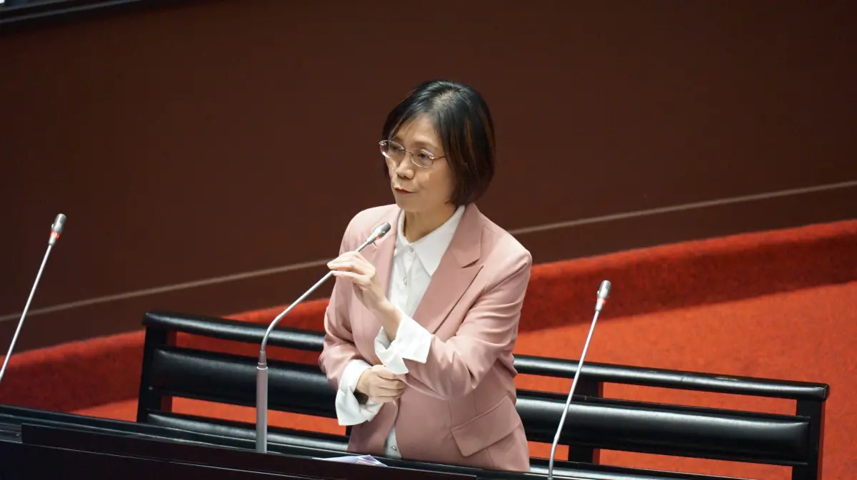 ▲ 翁曉玲立法院質詢處女秀因稱「質詢是上對下」引發爭議（圖／呂炯昌攝，20240301）