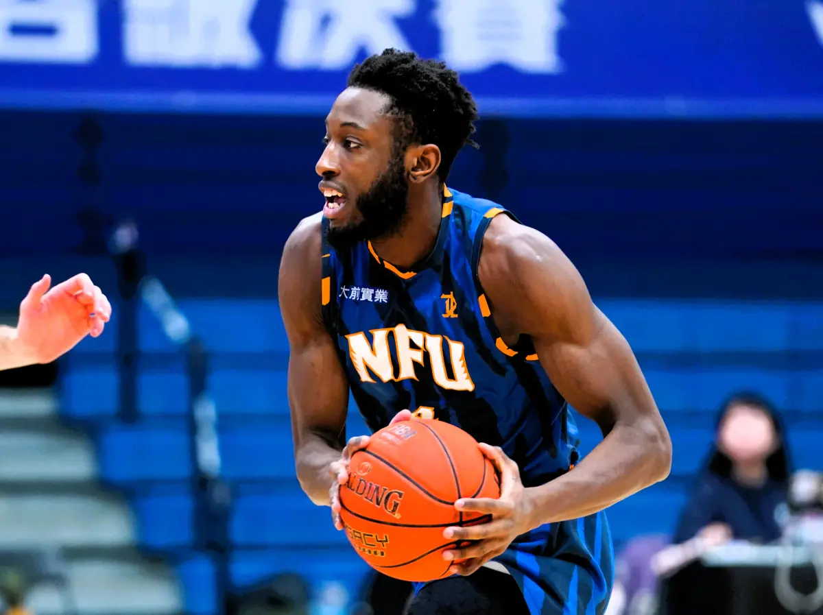 ▲虎科希圖繳出得分、籃板雙十，率隊挺進四強。（圖／大專體總提供）