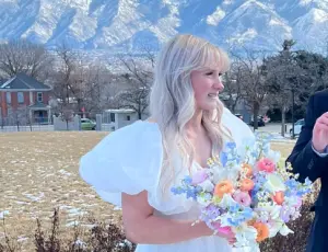 新娘 ▲工程師堅持戴Vision Pro結婚,新娘在旁的「複雜表情」意外爆紅。(圖/擷取自Jacob Wright X平台)
