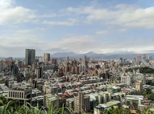 買房人潮回來了?5月房市交易量小回春 「這兩都」比去年少一半