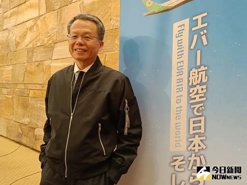 ▲長榮航空總經理孫嘉明今(6)日接受媒體聯訪時分享,因為人力、餐食等成本增幅大,因此票價不會低。(圖/記者許若茵攝,2024.03.06)