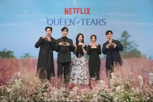 ▲朴成焄（左起）、金秀賢、金智媛、李主儐、郭東延為《淚之女王》要角。（圖／Netflix）
