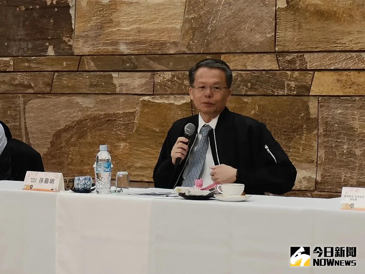 ▲長榮航空總經理孫嘉明受訪時表示，基本上還是看好今年營收，肯定也會比去年高。（圖／記者許若茵攝，2024.03.06）