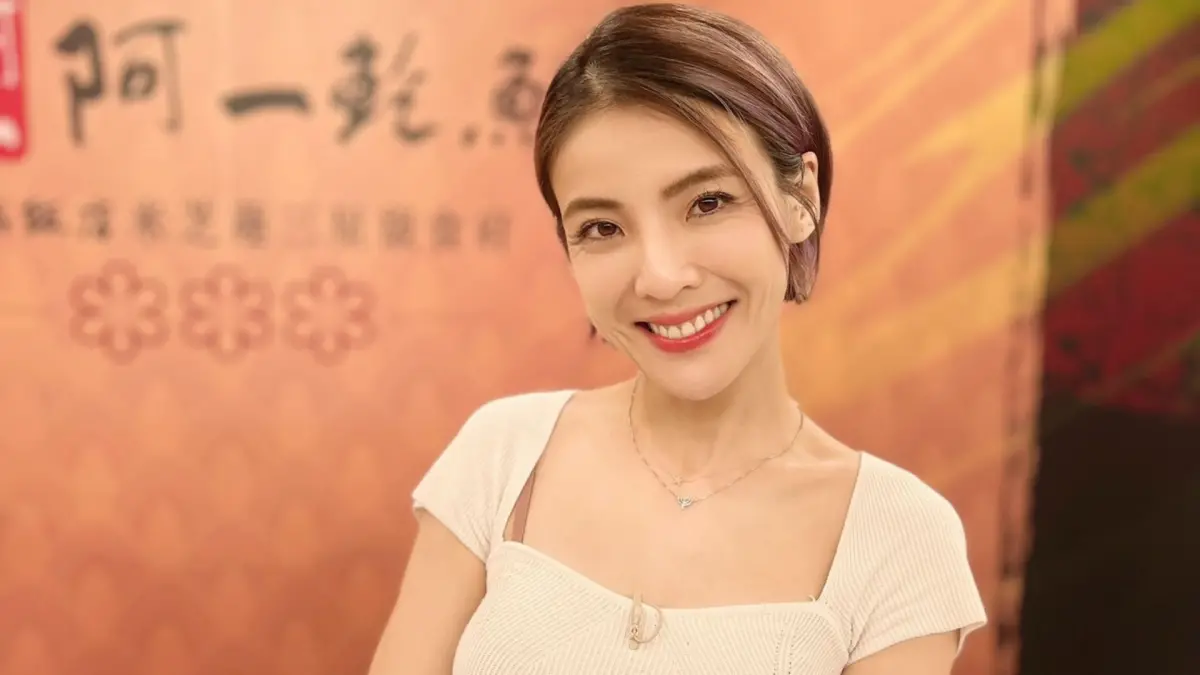 ▲徐小可遭檢舉激凸，爭議照曝光，本人翻白眼揭真相。（圖／許暐翎臉書）