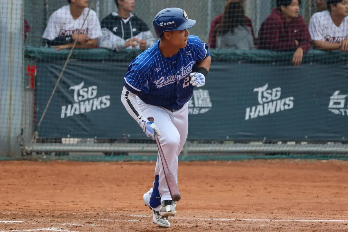 ▲富邦悍將今日於高雄國慶球場，對戰韓職高陽英雄二軍，申皓瑋加上張進德的火力輸出，2人貢獻5分，終場帶領球隊以6:1獲勝。（圖／富邦悍將提供）