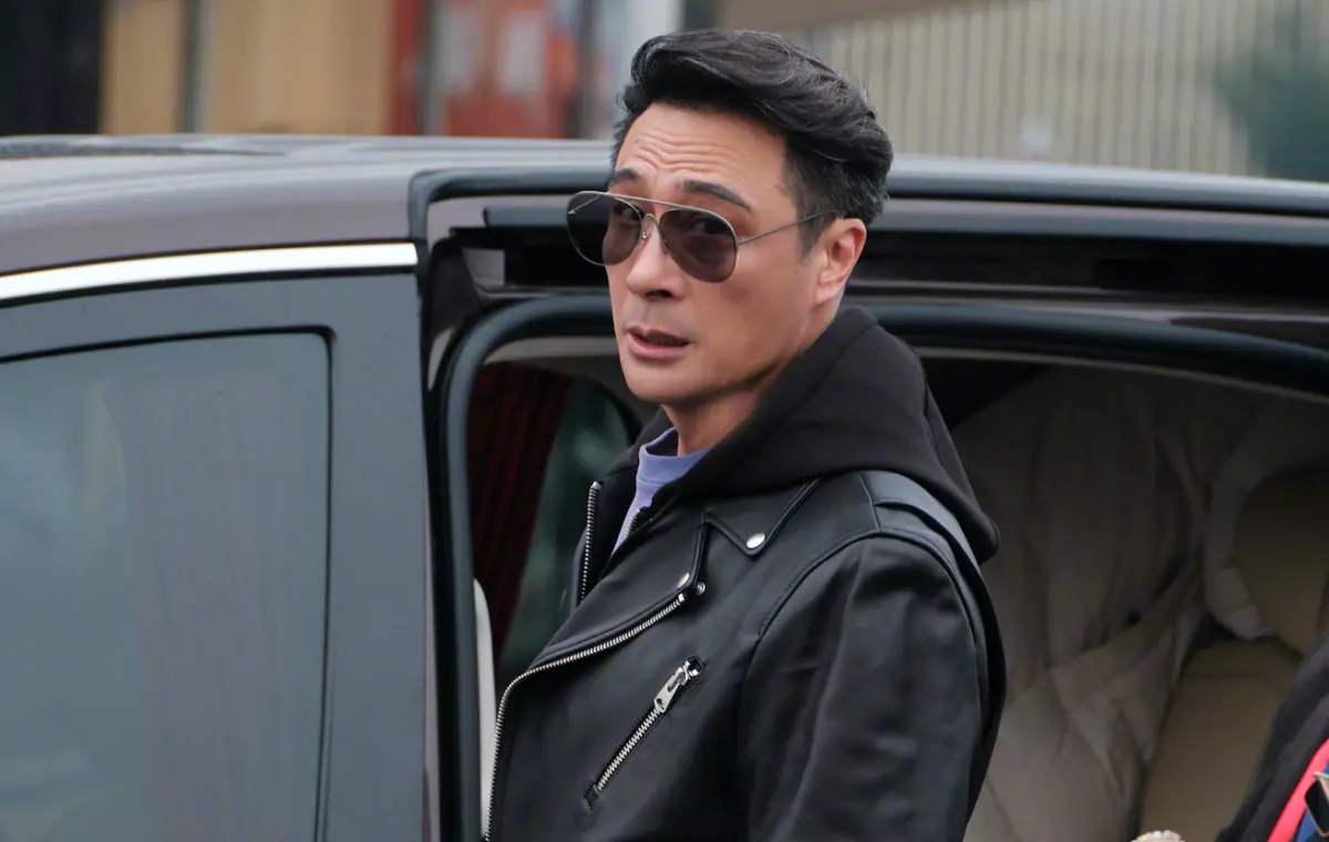 ▲粉絲在檳城巧遇金馬影帝吳鎮宇，而吳鎮宇的臭臉卻意外引起關注。（圖／翻攝吳鎮宇微博）