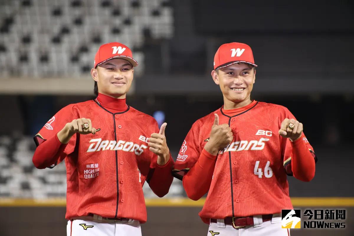 ▲上季中職總冠軍味全龍在大巨蛋舉辦季前發布會，宣布球隊新賽季主視覺、球衣，台北市長蔣萬安也到場。（圖／記者陳明中攝影）