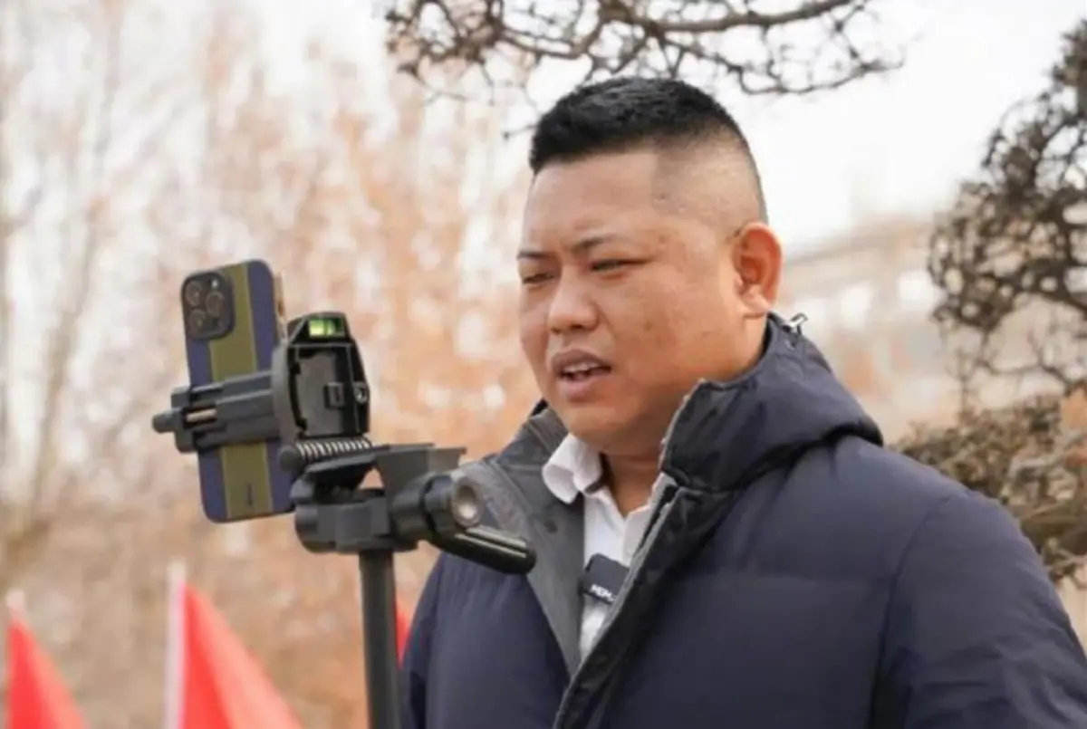 ▲中國河北的「全職媒人」周世鵬，7年間促成346對姻緣。（圖／翻攝自微博）