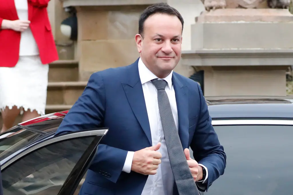 ▲愛爾蘭總理瓦拉德卡（Leo Varadkar）今天突然宣布辭去總理和執政黨統一黨（Fine Gael）黨魁職務，消息曝光後讓各界大感震驚。（圖／美聯社／達志影像）