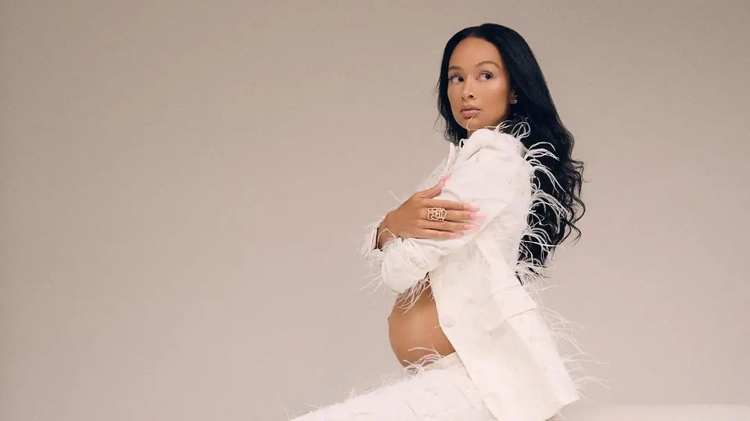 ▲美國39歲女星蜜雪兒（Draya Michele）在IG上宣布自己懷孕的喜訊，孩子的爸爸身份超狂，竟是小17歲的NBA火箭隊當家「潛力新秀」格林（Jalen Green）。（翻攝自蜜雪兒IG）