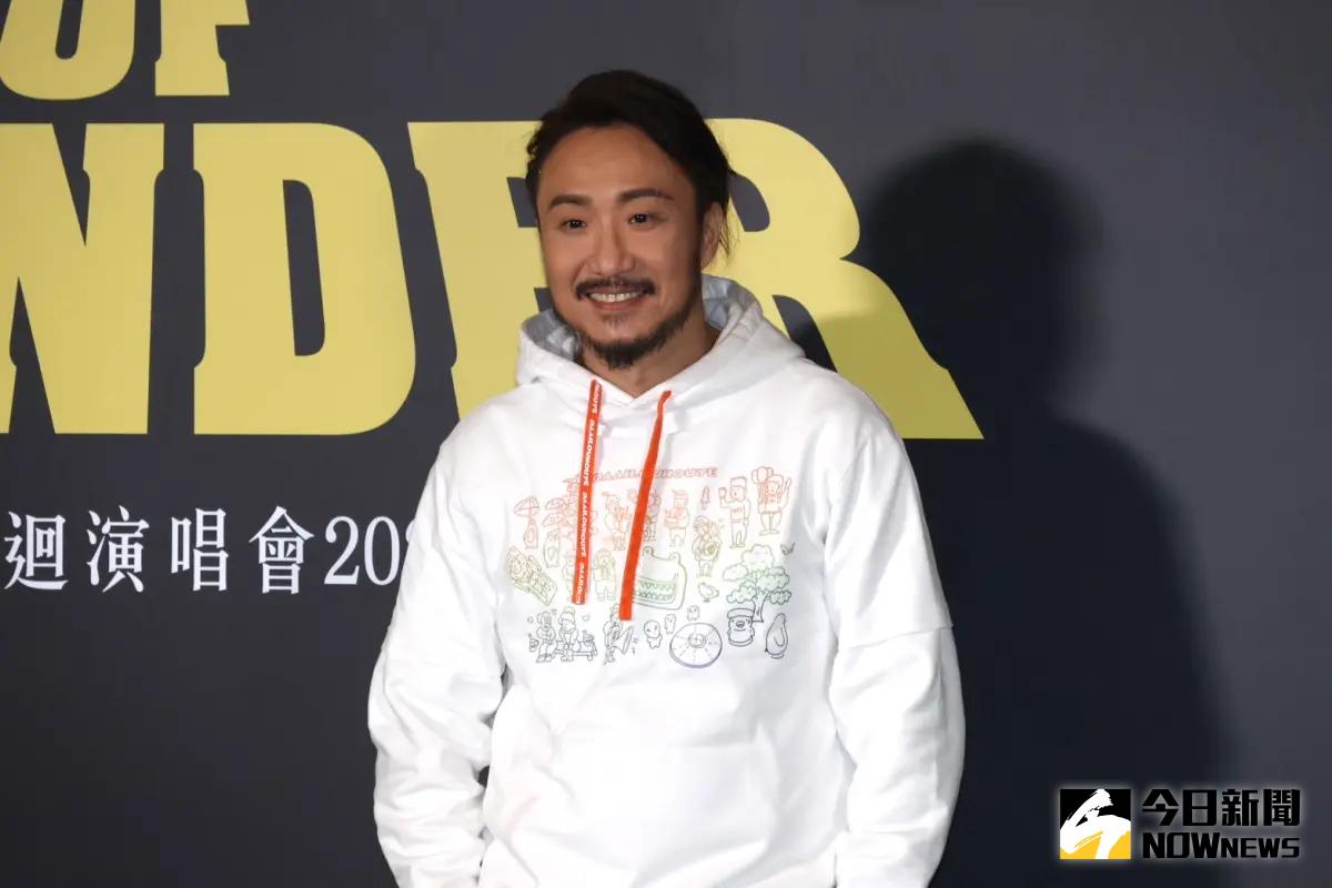 ▲鄭中基宣布因個人情緒健康因素，將在9月高雄巨蛋演出後暫離歌壇，經紀人何慶湘也已經離職。（圖／記者朱永強攝）