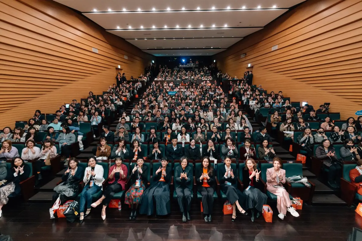 ▲蔡英文總統首揭女力歷程，多元共融是共贏關鍵！出席全台最大女力活動，鼓勵女性活出自我。（圖／品牌提供）