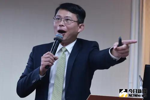 黃國昌咎責男嬰案未提雙北　綠委諷：這麼輕鬆難怪想選市長
