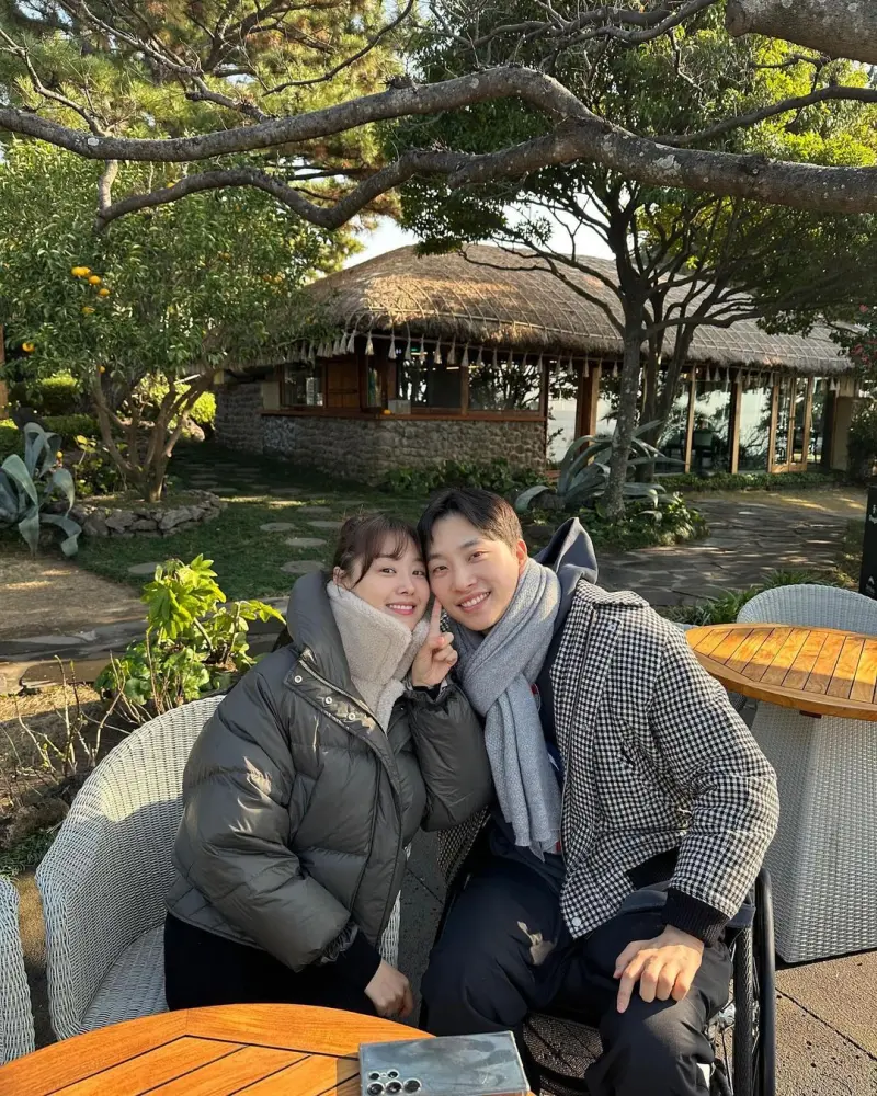 ▲宋枝恩跟朴偉(右)交往9個多月決定結婚。(圖/宋枝恩IG)