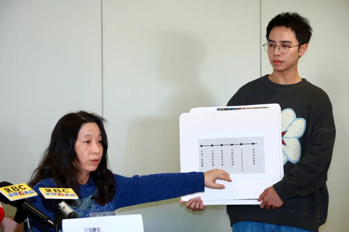 ▲兒福聯盟執行長白麗芳說明受虐孩童就依時序。（圖／記者嚴俊強攝，2024.03.12）