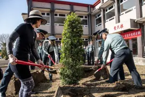 陸軍官校百年校慶 舉辦植樹活動
